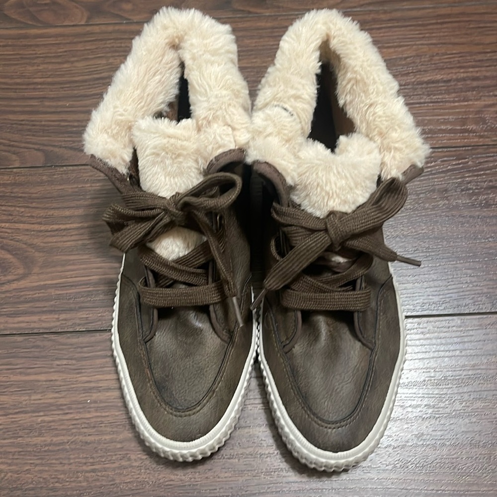Blowfish Malibu Women's Fold Down Sneaker Boot